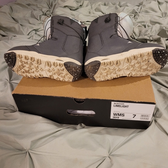 2019 Women's Burton Limelight Speedlace Snowboard Boot - Picture 2 of 3